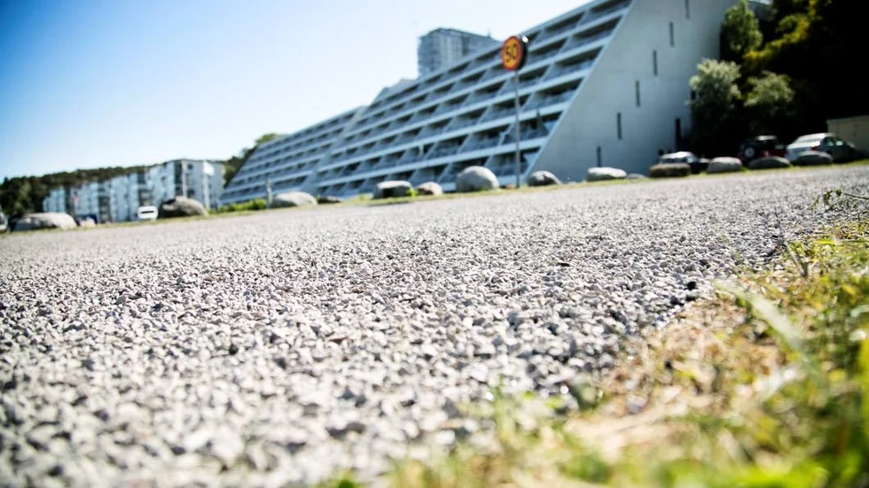 Vägen mellan Visby lasarett och Snäck har fått ny beläggning.