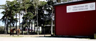 Wisby Ridklubb räddas av regionen • Totalt 800 000 • "Hjälper oss att överhuvudtaget starta upp verksamhet i höst"