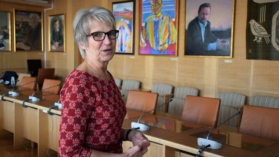 SÄTE. Vilka som ska befolka stolarna i kommunstyrelsens sammanträdesrum efter valet är oklart. Men redan nu står det klart att flera kandidater vill ha kommunalrådsposten. Kristina Zakrisson (S), har ännu inte bestämt sig för hur hon ställer sig till en ny kandidatur.