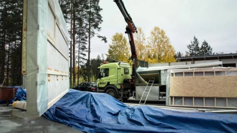 DÖDSOLYCKAN. Många frågor är ännu obesvarade efter dödsolyckan på Kronan, när BDX-entreprenören Kurt "Krutis" Isaksson omkom.