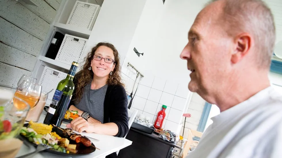 Svårt. Det är inte alltid så lätt att göra nya bekantskaper när man kommit upp i en viss ålder.
