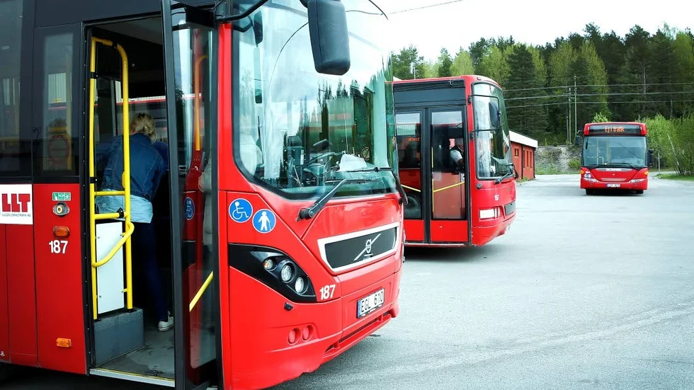 Kallt på jobbet. Nedkylda bussar har enligt skyddsombudet vid LLT varit ett problem under en längre tid. Det framgår av Arbetsmiljöverkets beslut.