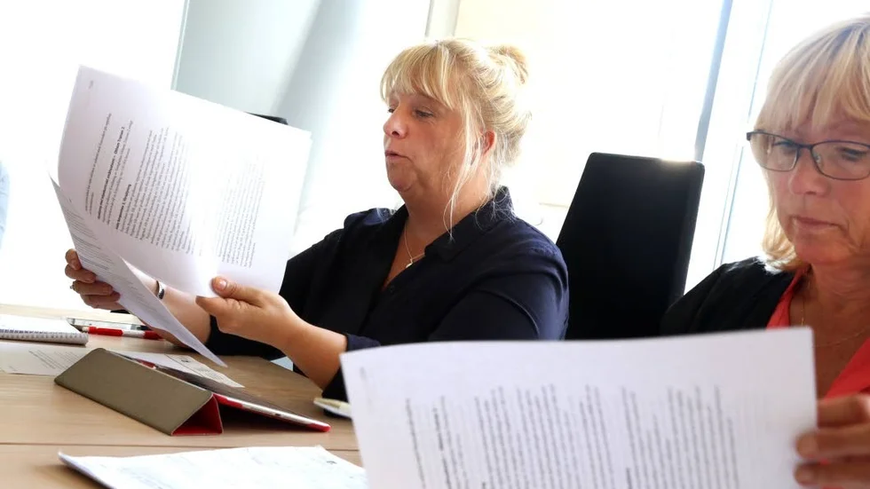 Meit Fohlin (S) och Eva Nypelius (C) har träffats för att samtala om öns framtida styre, men har inte kommit överens.