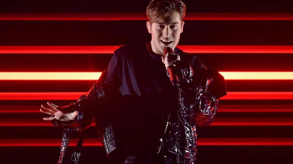Benjamin Ingrosso representerar Sverige med låten "Dance you off".