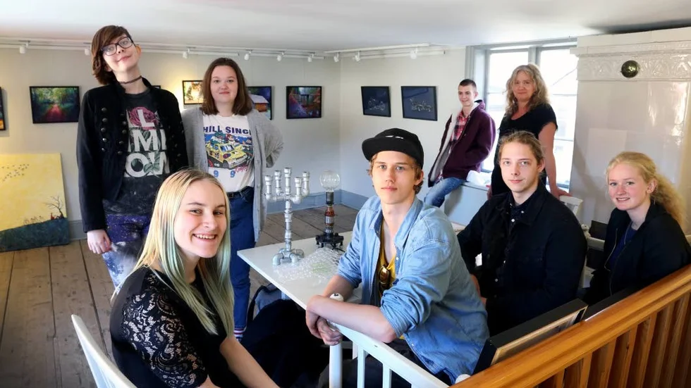 I dag har eleverna från Wisbygymnasiets estetiska program vernissage på Galleri Ridelius. Alla vill de fortsätta jobba med bilder på något sätt i framtiden.
