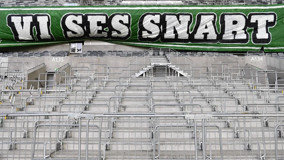 Tomma läktare på Tele2 arena under en allsvensk fotbollsmatch 2020. Arkivbild.