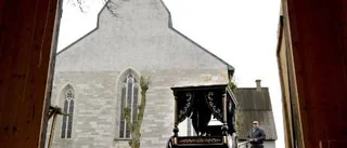 Han ska rädda Lau kyrka