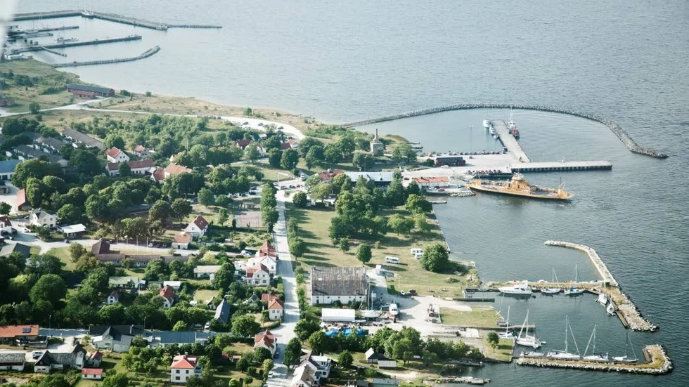 På väg tillbaka från Gotska Sandön passerade spanarna Fårösund.