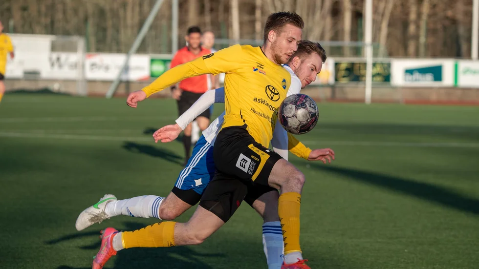 Adam Samuelsson, Mjölby AI, inledde målskyttet med ett nickmål. MAI:s tre andra mål gjordes av Jacob Samuelsson (gånger två) och Anass Suleiman.
