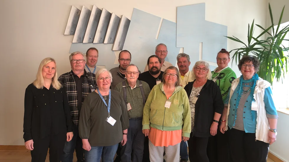 Hyresgästföreningen Norrlands regionstyrelse, bakre raden från vänster: Kristina Bergman, Lars Baudin, Lars Lundmark, Nicklas Emmoth, Gunnar Bergman (ordf.), Tommy Pettersson, Sören Lejon och Anneli Jonsson. Främre raden, från vänster: Kristina Bergman, Kerstin Granberg Lundgren, Christer Svensson, Maggie Bergne, Anne-Christine Strömberg och Gun Isaxon. På bilden saknas Malin Kondor. 
