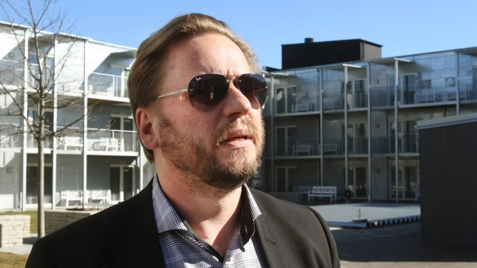 Johan Gate är efter vårens och sommarens förseningar osäker på när bygget kan starta.
