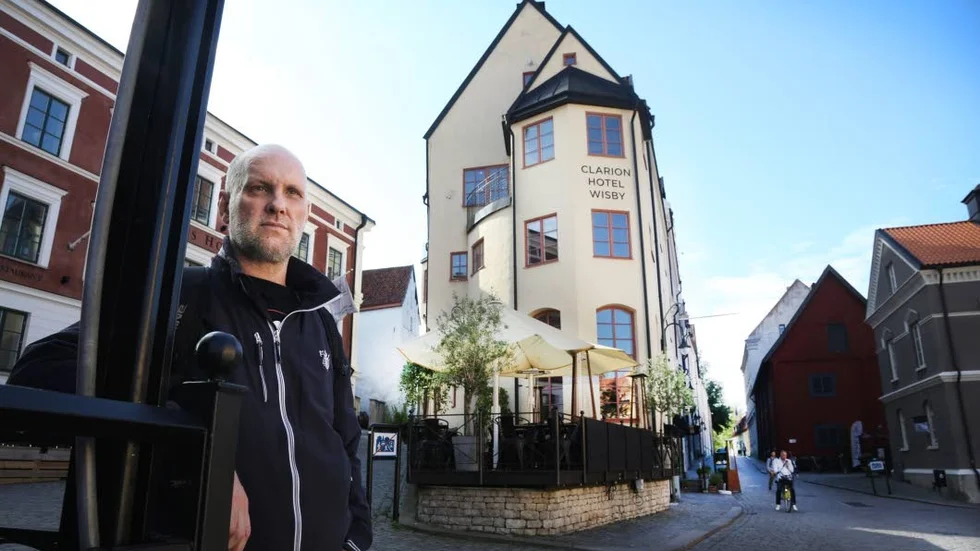 Brottsplatsen. Mats Pettersson och polisens Kalla fall-grupp besöker Gotland varje vecka för att hålla förhör. De har gjort ett omtag och gått igenom hela den omfattande mordutredningen igen.