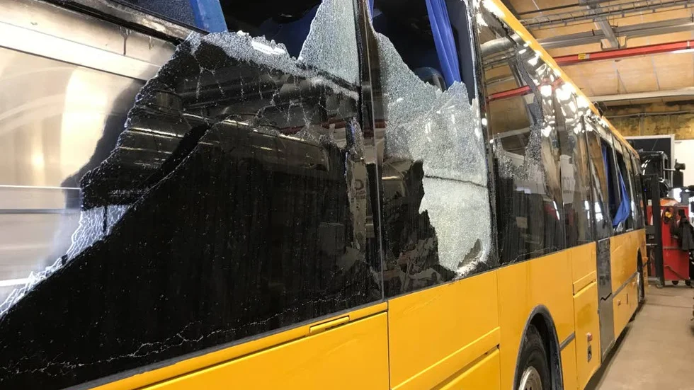 Bussen är nu på reparation.