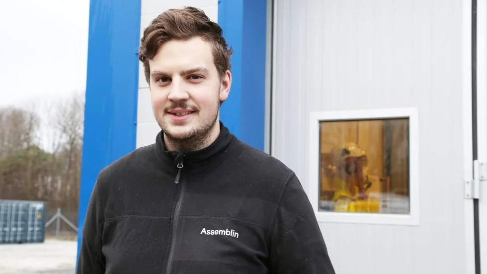 Nöjd. Felix Jonsson stannade hemma i sex månader med sin dotter. I september i år började han åter på sitt jobb som rörmokare.