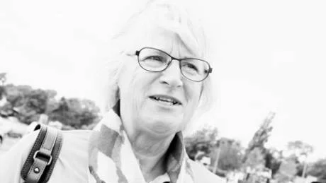 Vad kräver Lena Celion (M) av sina ministrar om färjepriserna?