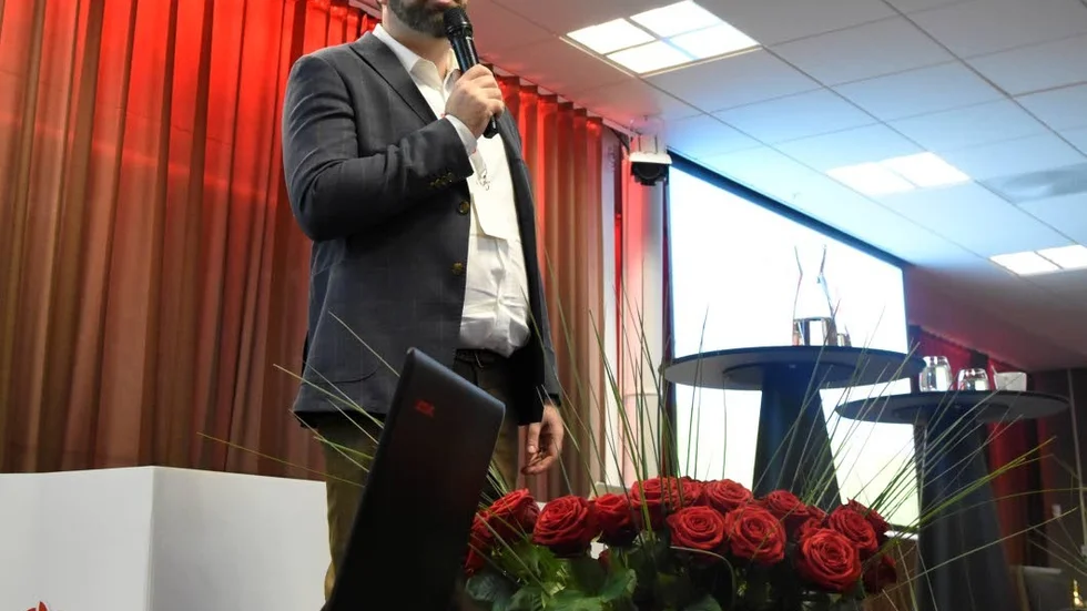 Framtidssatsning. S-distriktets ordförande Fredrik Lundh Sammeli avslöjade att partiet nu ska satsa på en tankesmedja.