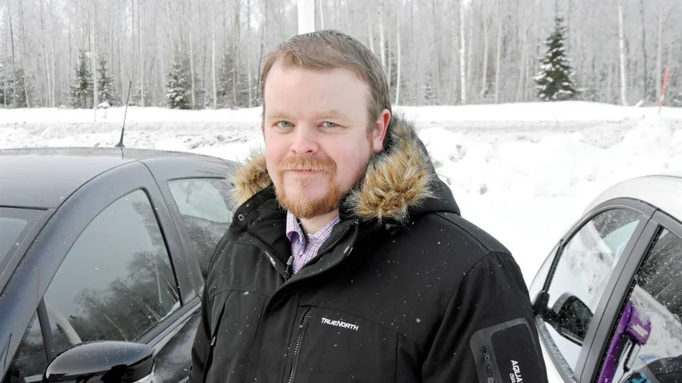 Ny energi. Jens Lundqvist, styrelseordförande i Lulep energi, är övertygad om att omställningen till elbilar kommer under de närmaste åren.