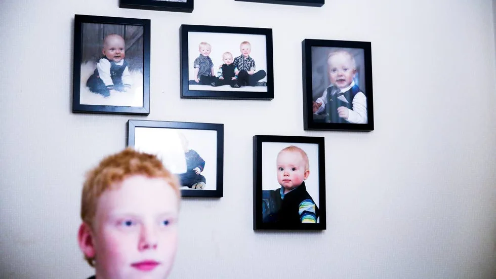 Storebror. I köket hänger bilder på familjens tre pojkar. Linus Aldrin är storebror till 10-årige Lucas och 7-årige Elias. Båda småbröderna föddes med normala hjärtan.