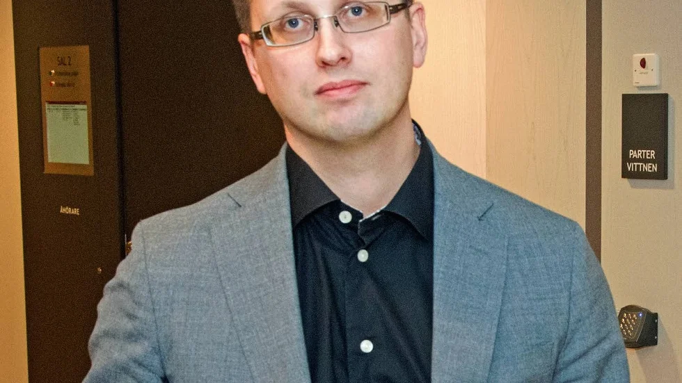 KNIV. Kammaråklagare Rickard Finnberg leder förundersökningen angående den grova misshandeln där en man knivhöggs i benet.