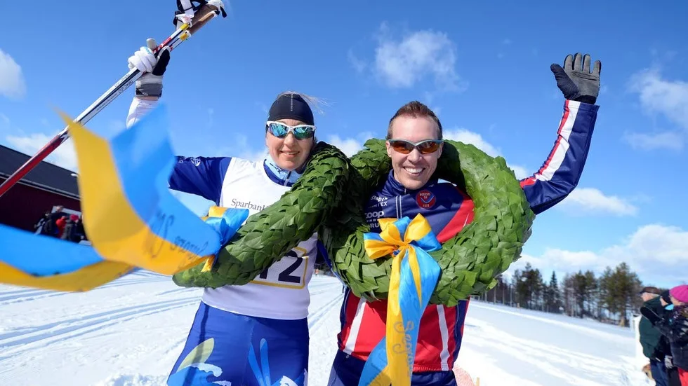 JUBILEUMSVINNARE. Nina Lintzén och Jonny Nilimaa, båda boende i Luleå. Så hette segerparet i långloppet vid den femtionde upplagan av Tornedalsloppet.