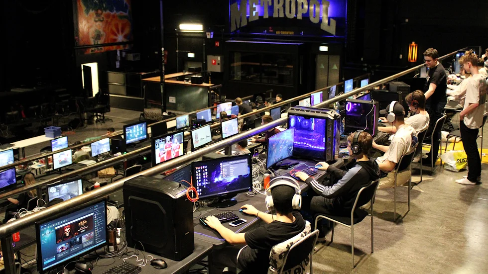 Förra våren var estetiska programmet med och arrangerade Hultsfred e-sport week på Rock City. Det ökade inte intresset för programmet.