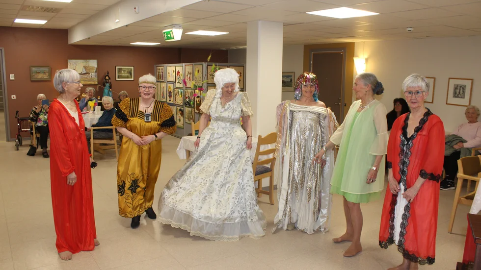Från vänster Iréne Gustavsson, Marju Karlsson, Ulla Bernhard, Gun Joge, Iréne Grönlund och Maja-Leena Pesonen.