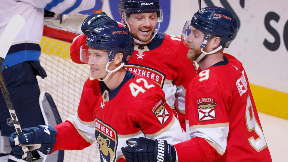 Floridas Gustav Forsling (42) efter ett av sina två mål mot Winnipeg.