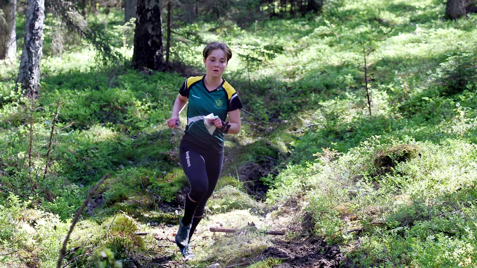 Tuva Östangård slutade på sjätte plats i SM i ultralång i D 18-klassen.