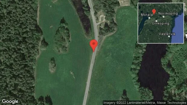 Fallna träd skapar problem i trafiken