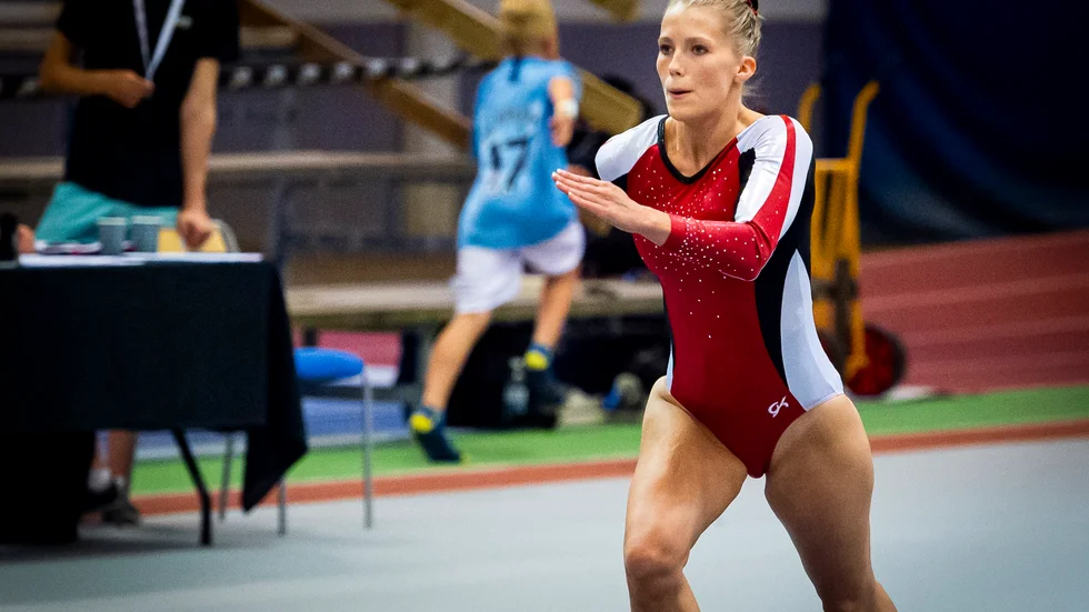 Svenska DMT-stjärnan Lina Sjöberg till sig till söndagens EM-final. 