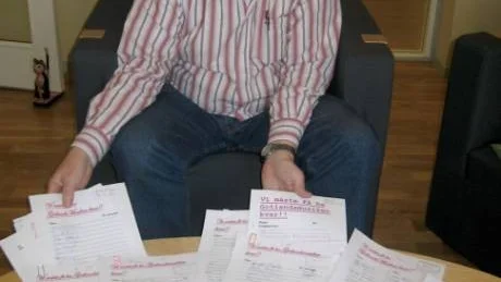 Sven Pettersson vid kultur- och fritidsförvaltningen tar hand om namninsamlingslistorna och kommer att sammanställa antalet namn inför nämndens sammanträde den 20 februari.
