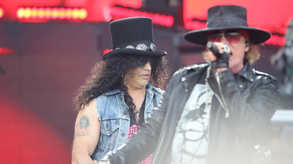 En lång radda artister som hade sin storhetstid på 1980-talet är på väg till Sverige för att spela, skriver vår krönikör. Däribland Guns 'n' roses. 