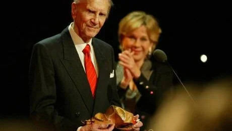 STOCKHOLM 030203 : Guldbaggen 2003 -  
Gunnar Fischer fick hedersguldbaggen. 
Foto: Jonas Ekströmer kod 1030 
COPYRIGHT SCANPIX SWEDEN