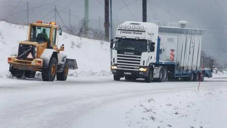 Halt i hamnbacken och tillfälligt stopp för långtradare