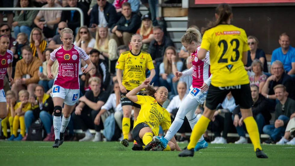 Gusk och Uppsala fotboll möttes i elitettan på Lötens IP.