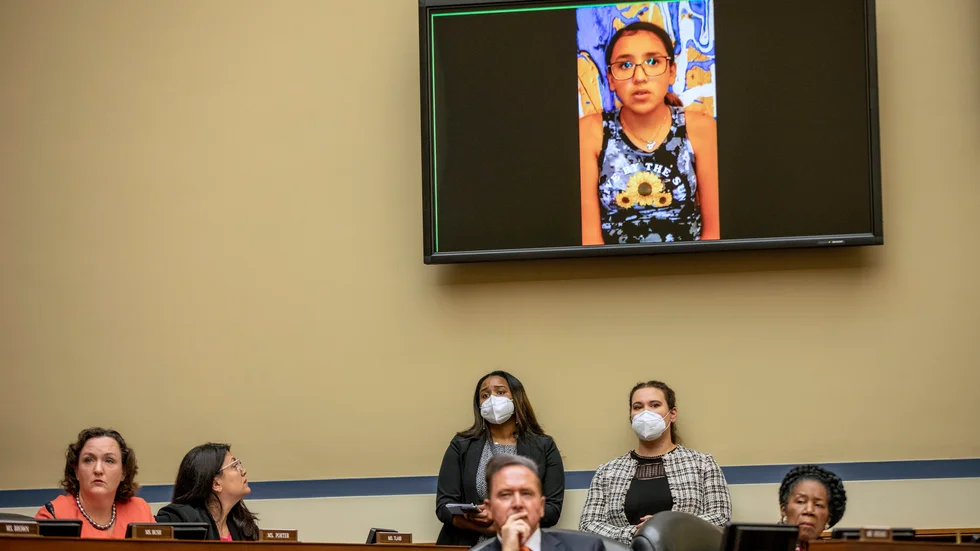 Miah Cerrillo, en fjärdeklassare som överlevde skolskjutningen i Uvalde, talar till politikerna i Washington.