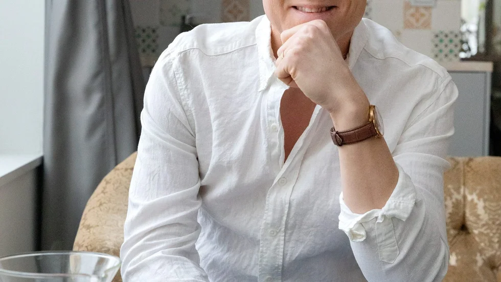" Precis som vi kastas bokens huvudpersoner omkull av något de inte själva valt" säger Fredrik Blomqvist som romandebuterat med "Lust och fägring" (Lava förlag)