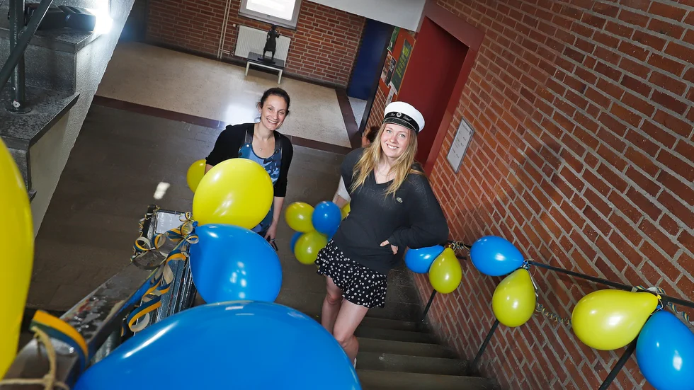 Elsa Staaf har trivts varenda dag på Rinmangymnasiet, något som återspeglas i hennes betyg. Skolans rektor Biljana Sekaric är väldigt nöjd över Elsas prestation. "Vi är stolta skolledare och lärare som skickar i väg dagens studenter. De har haft några väldigt ovanliga och kämpiga år, men gjort det bästa av dem", säger hon.
