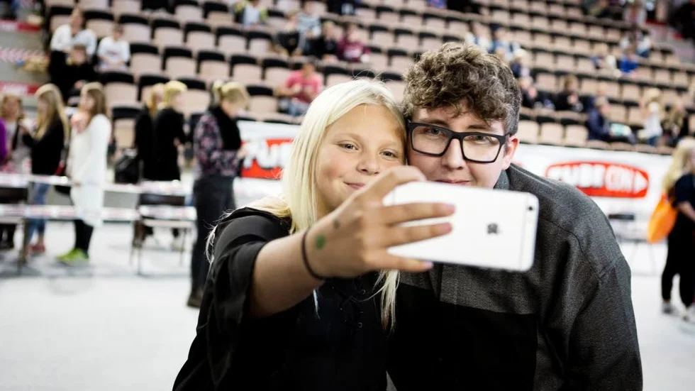 Smile. Klara Lindvall och HejaInternet.