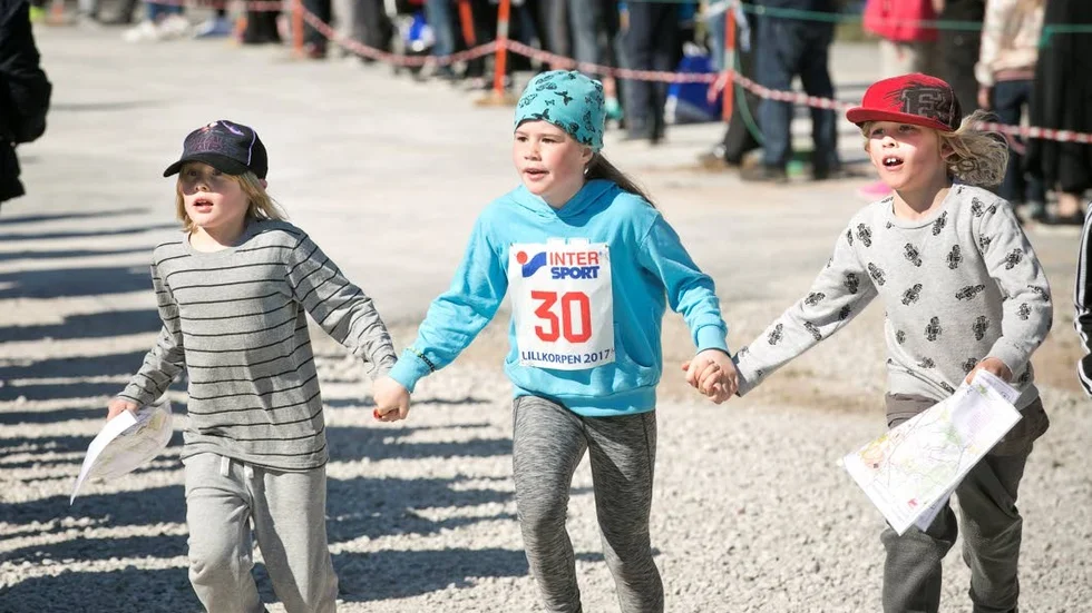 De tre pyramiderna. Vidar Sundberg, Agnes Pettersson och BIlly Bengtsson.