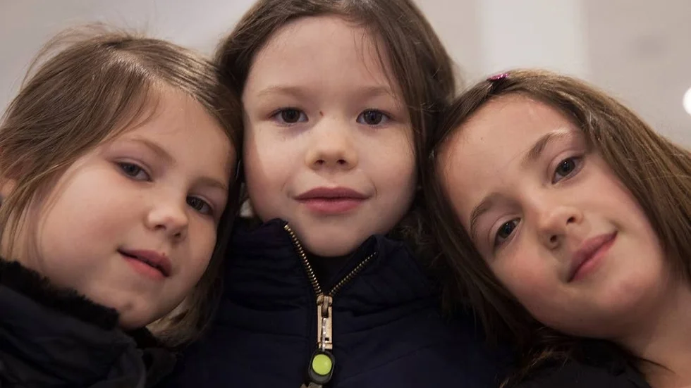 Beata Forstén och syskonen Judit och Ester Valentinsson.