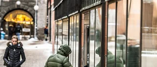 Digitalisering och stängda kontor drabbar de svaga.