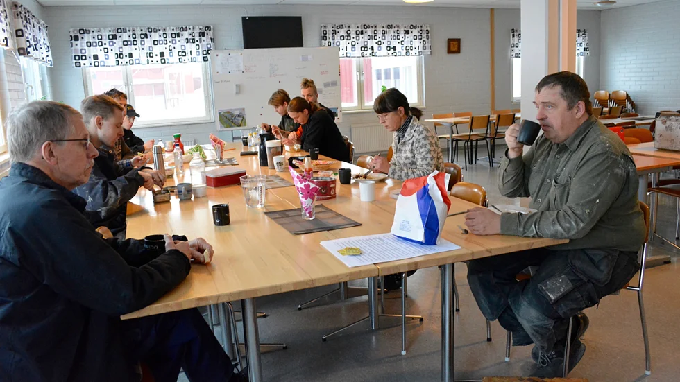 Nu är det liv och rörelse i matsalen igen. Ecopart har använt den långa uppstartstiden till att bygga om i fabriken och minimera de fasta kostnaderna.