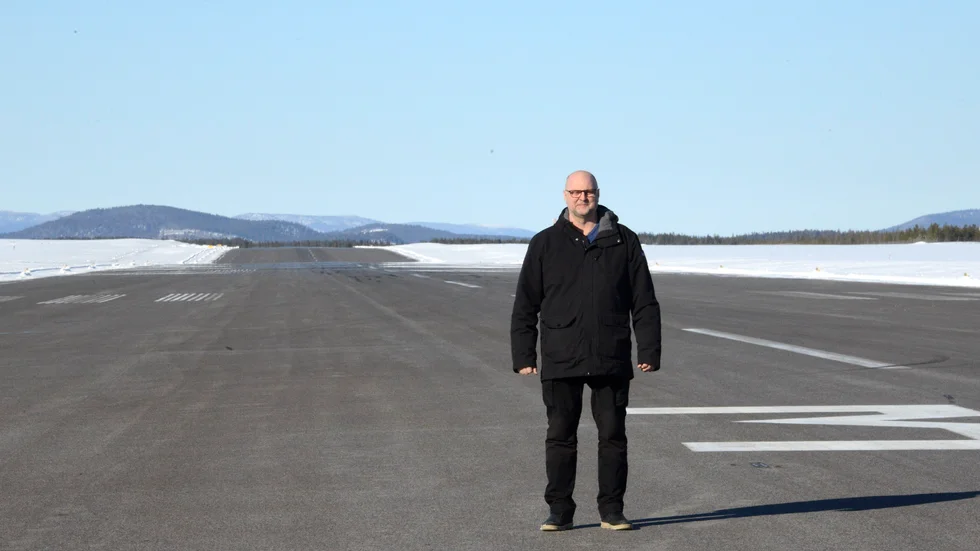 Sedan 1990 har flygplatsen genomgått en total transformation. Det finns praktiskt taget ingenting som ser likadant ut idag. Bakom ansökningarna om medel, cirka 150 miljoner kronor totalt, ligger Ralf Lundberg. 