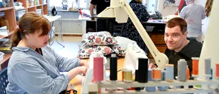 Tillverkar allt från tygormar till bänkar