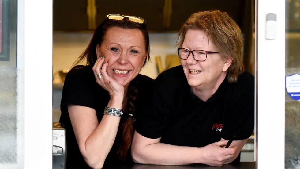 Återförenade. Victoria Österberg och Kicki Sjöberg är återförenade i det klassiska gatuköket.