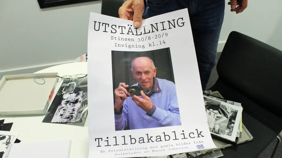 Ställer ut. Utställning på Stinsen i Söderköping.