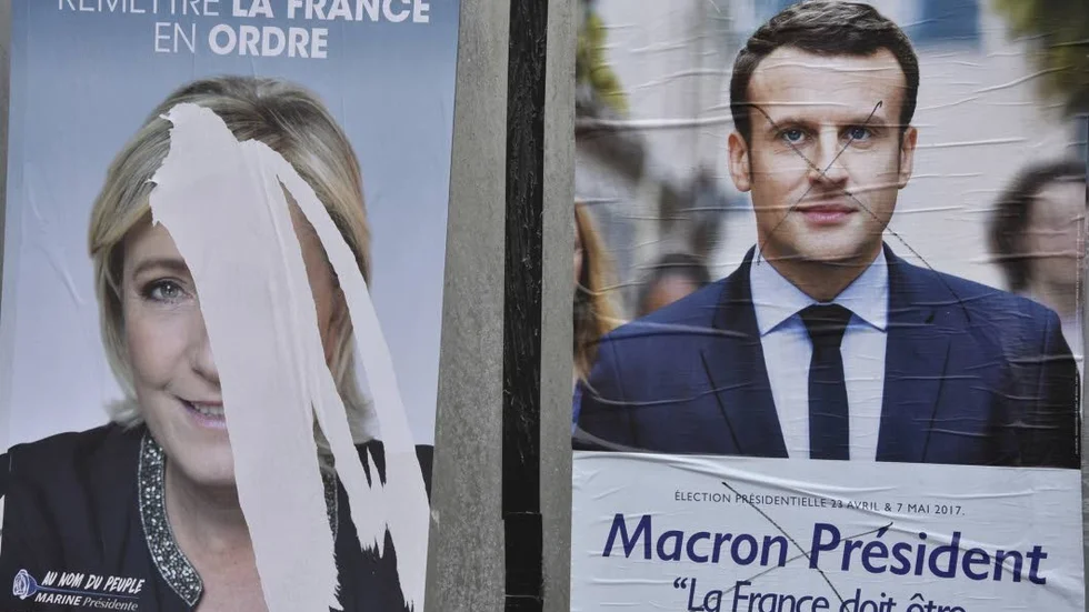 Ingendera. Le Pen och Macron speglar varandra som ytterligheter. Den franska vardagens mittentillvaro finns någon annanstans.