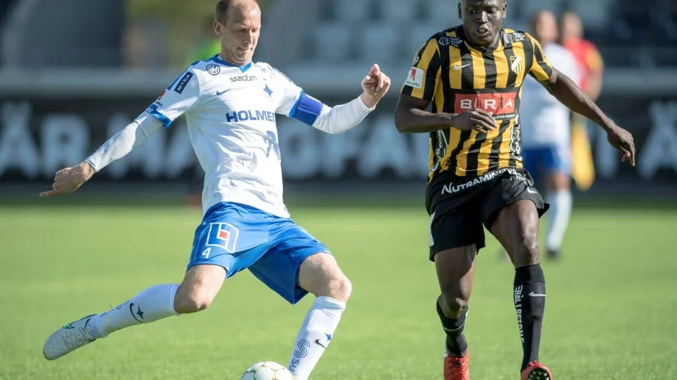 Kräver mer. Andreas Johansson vill ha en trepoängare efter två raka kryss för att lyfta i tabellen. I kväll är "Peking" storfavorit borta mot jumbon AFC.