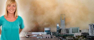 En snöstorm vinner lätt över en sandstorm